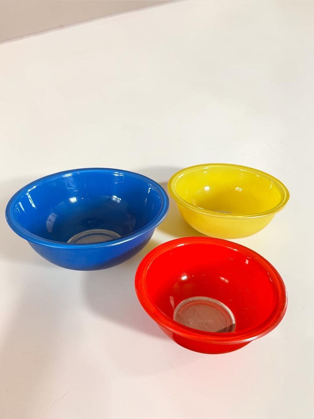 Vintage Pyrex Primary Colors Nesting Mixing Bowl Set of 3 USA